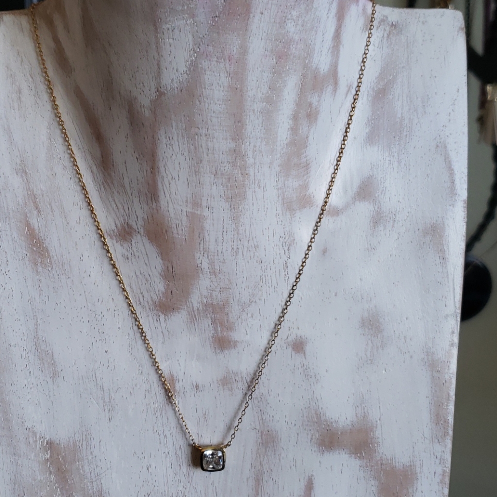 Gold Over Sterling Silver Cz Pendant Necklace 19$